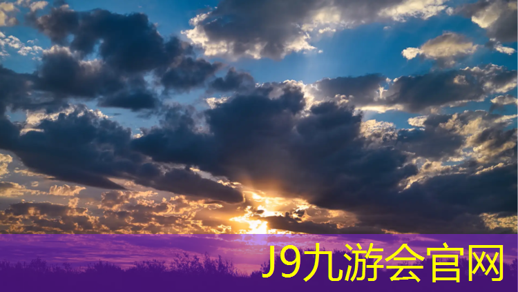 J9九游会官网登录入口：哑铃健身男男人可爱